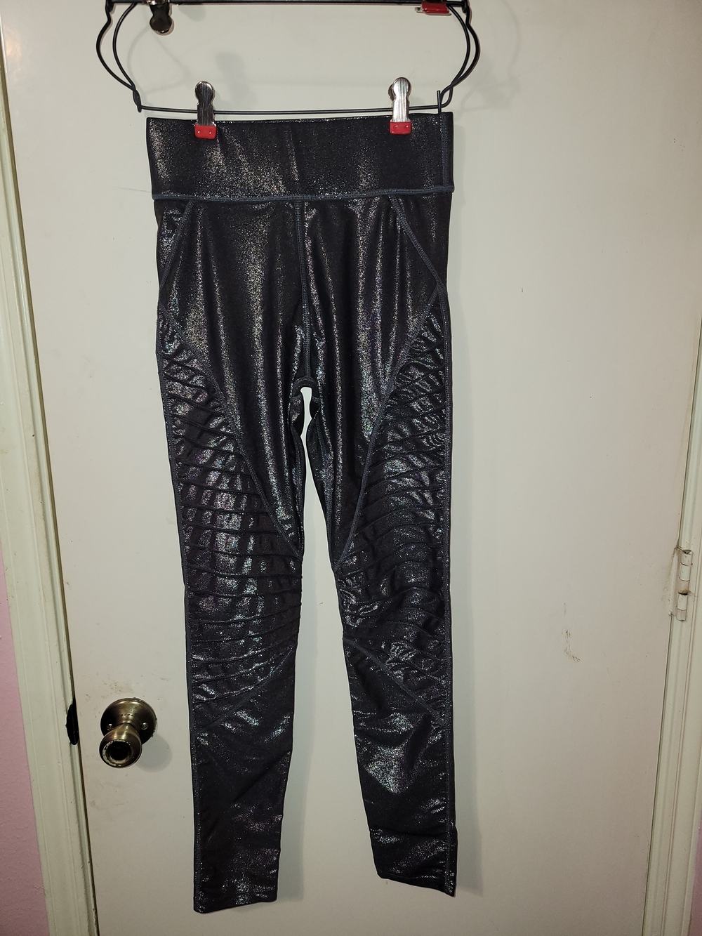 Carbon38 Shimmer Quilted Black Leggings